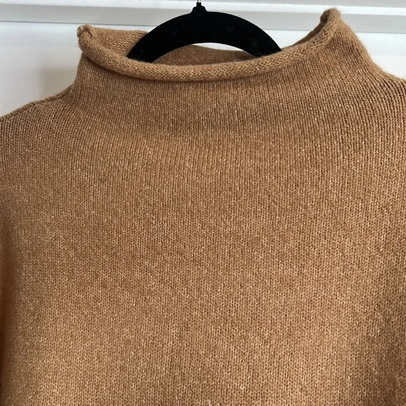 Vici Funnel Neck Neutral Color Block Sweater. Size Small. - Picture 4 of 7